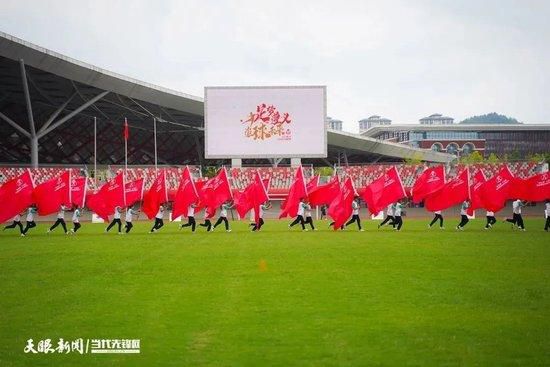 教会我们珍惜生命里的每一种痛教授一边，是镭射眼、暴风女、魔形女、快银和夜行者；而万磁王一边，则不知何故得出现了野兽